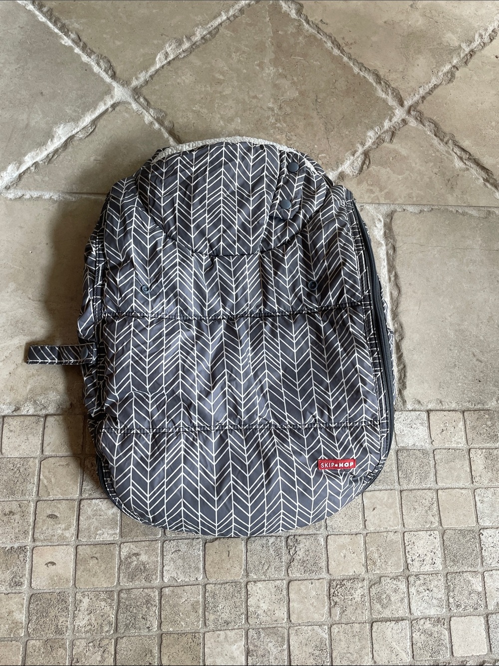 Skip Hop Quilted Chevron Infant carrier winter and fall cover - Gray & I White